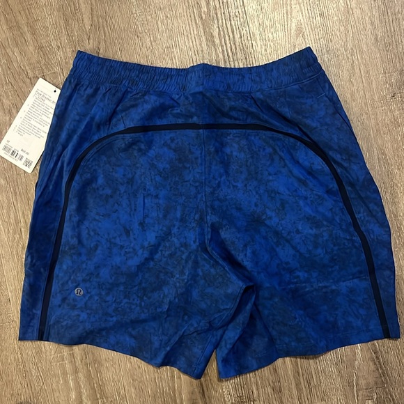 Lululemon pace breaker short 7” Lined - Picture 3 of 4